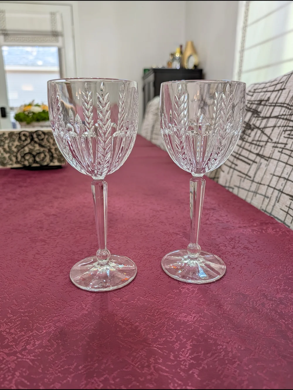 Clear Crystal Cut Wine Glasses - Elegant Stemware (Set of 2)